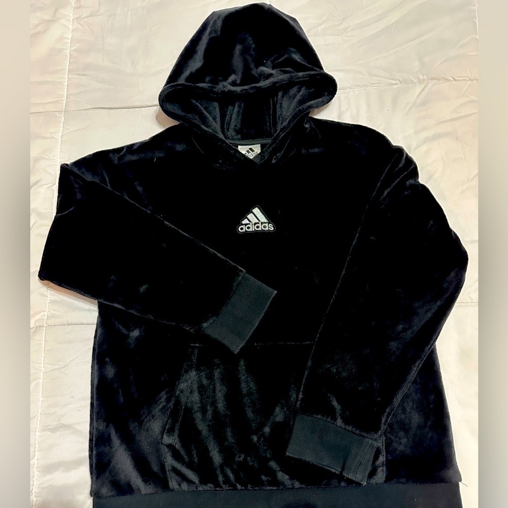 Adidas hoodie-super soft plush material
Girls XL(16)